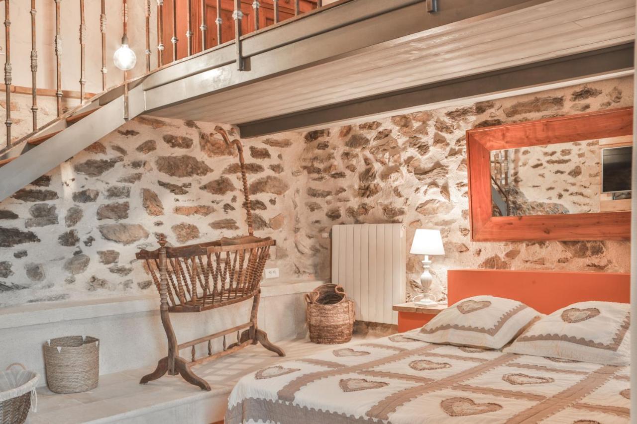 Maison D'Hotes Le Hameau De La Mure Saint-Laurent-du-Pape エクステリア 写真
