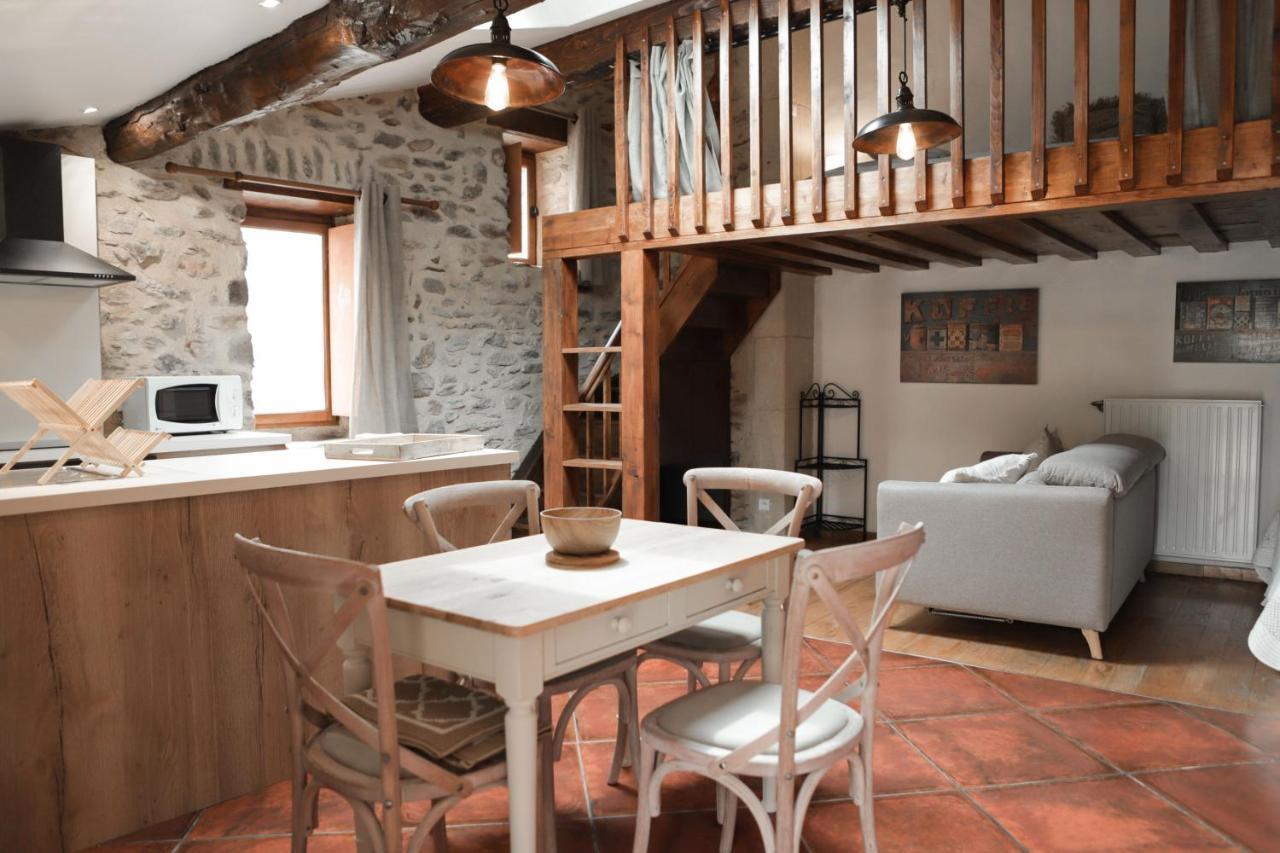 Maison D'Hotes Le Hameau De La Mure Saint-Laurent-du-Pape エクステリア 写真