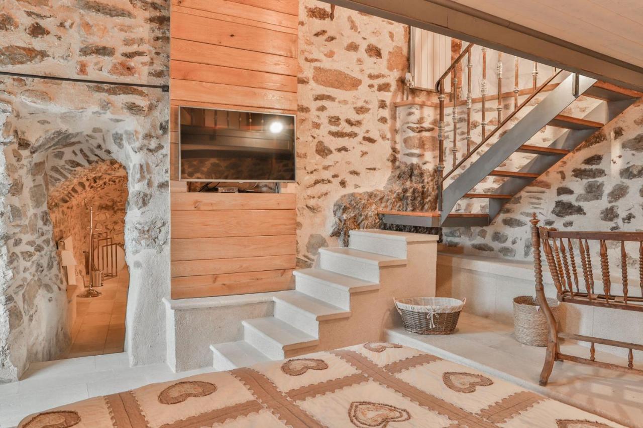 Maison D'Hotes Le Hameau De La Mure Saint-Laurent-du-Pape エクステリア 写真